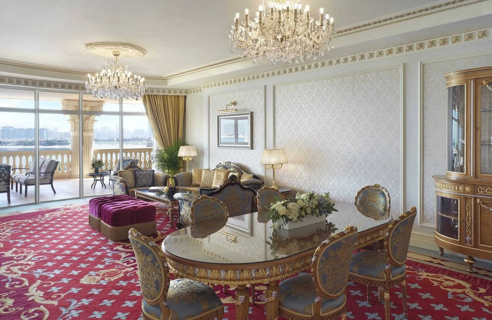 Raffles The Palm Dubai 5*