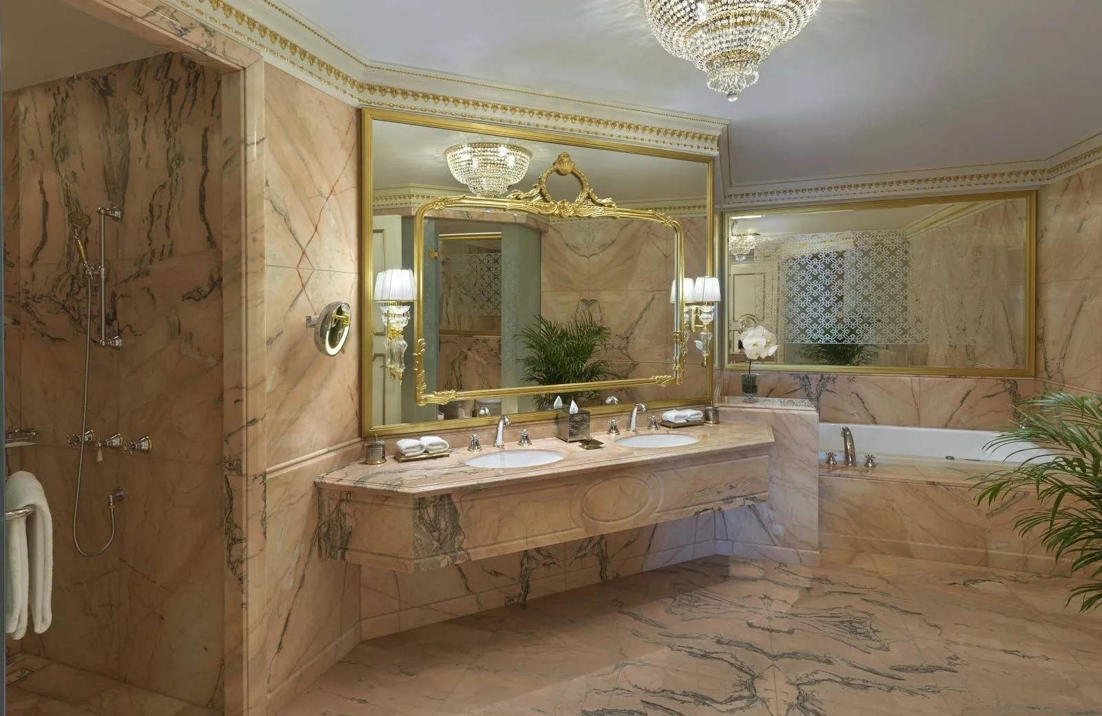 Raffles The Palm Dubai 5*