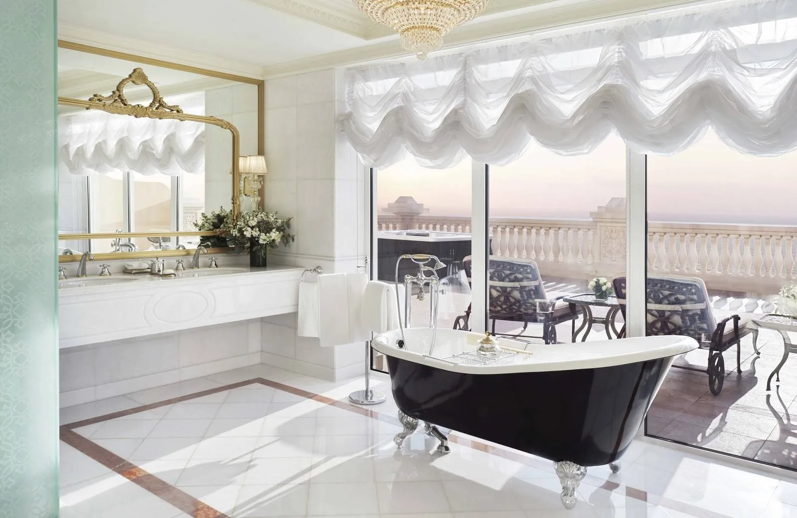 Raffles The Palm Dubai 5*