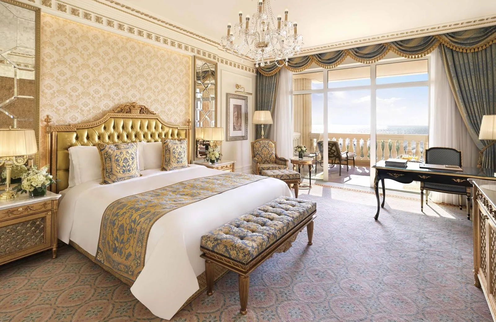 Raffles The Palm Dubai 5*