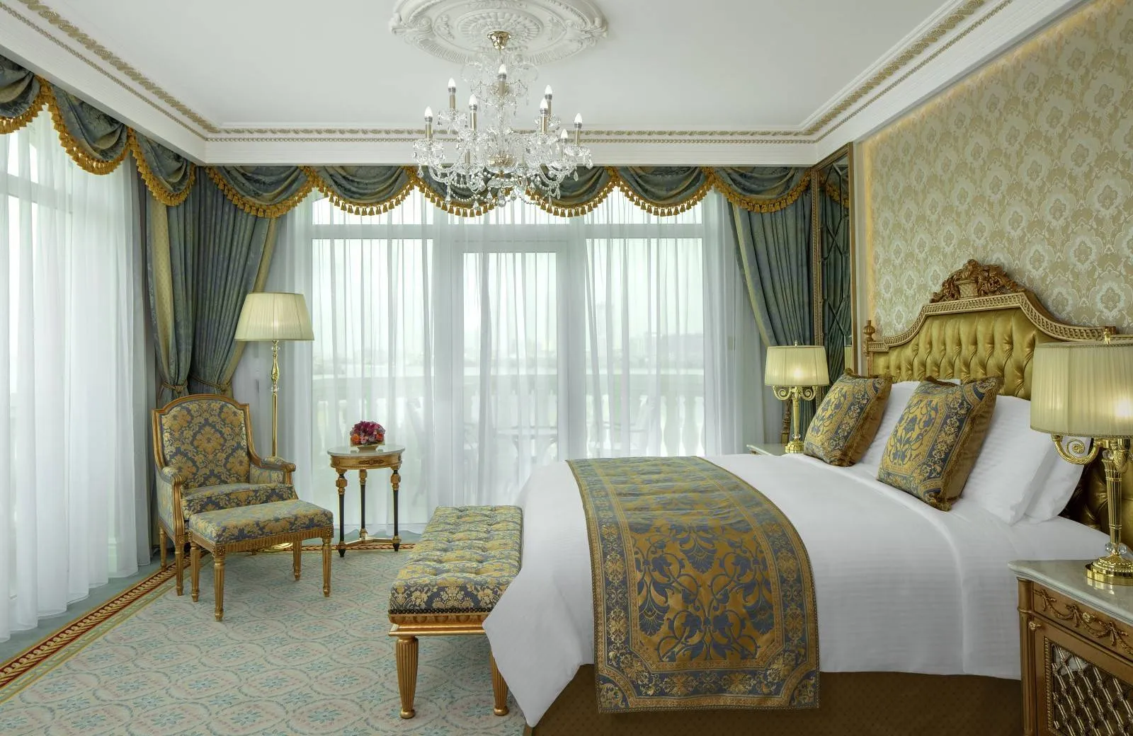 Raffles The Palm Dubai 5*