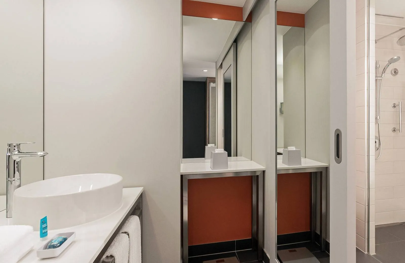 Aloft Palm Jumeirah 4*