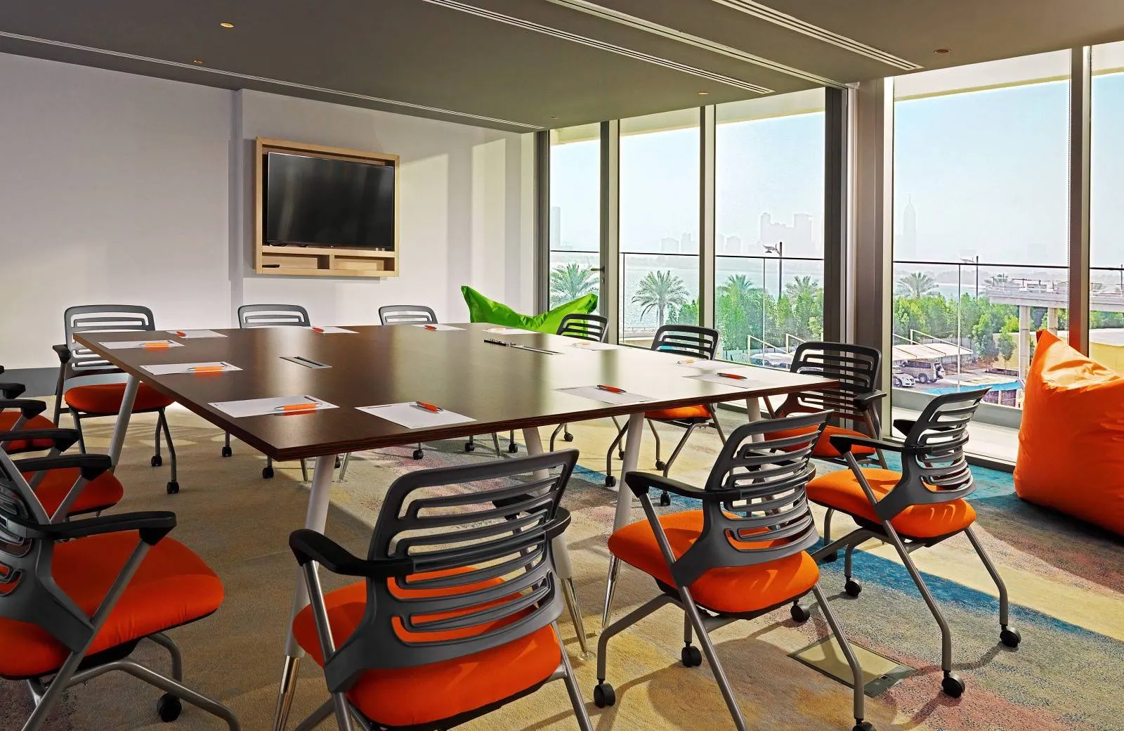 Aloft Palm Jumeirah 4*