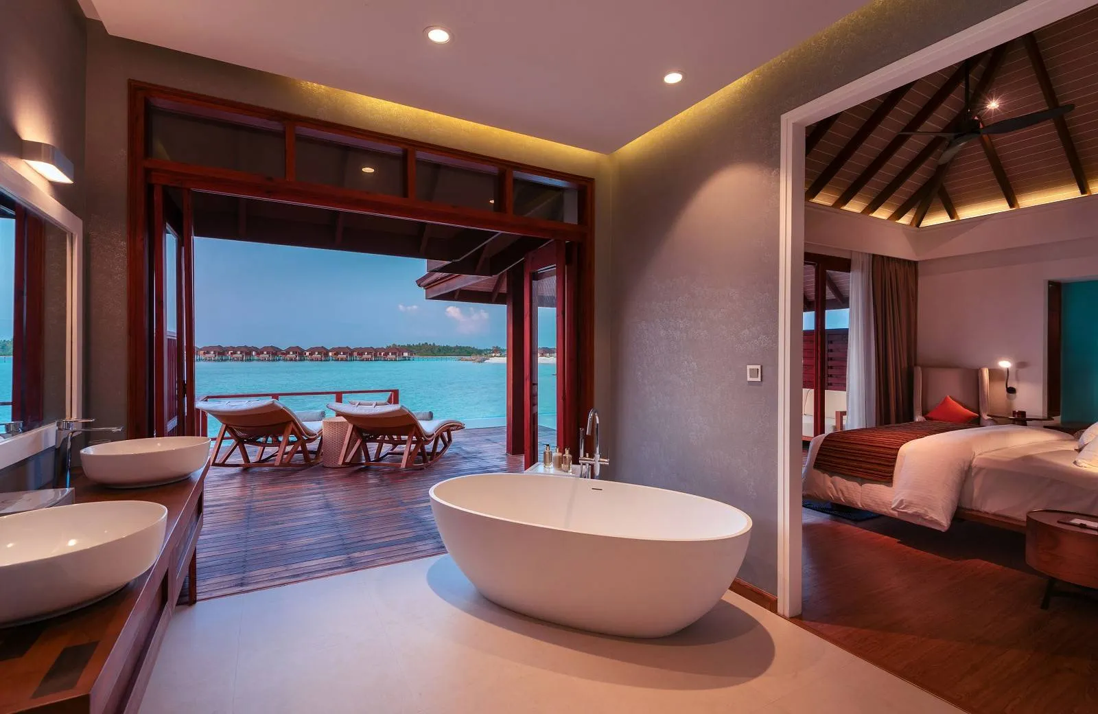 VARU by Atmosphere 5*