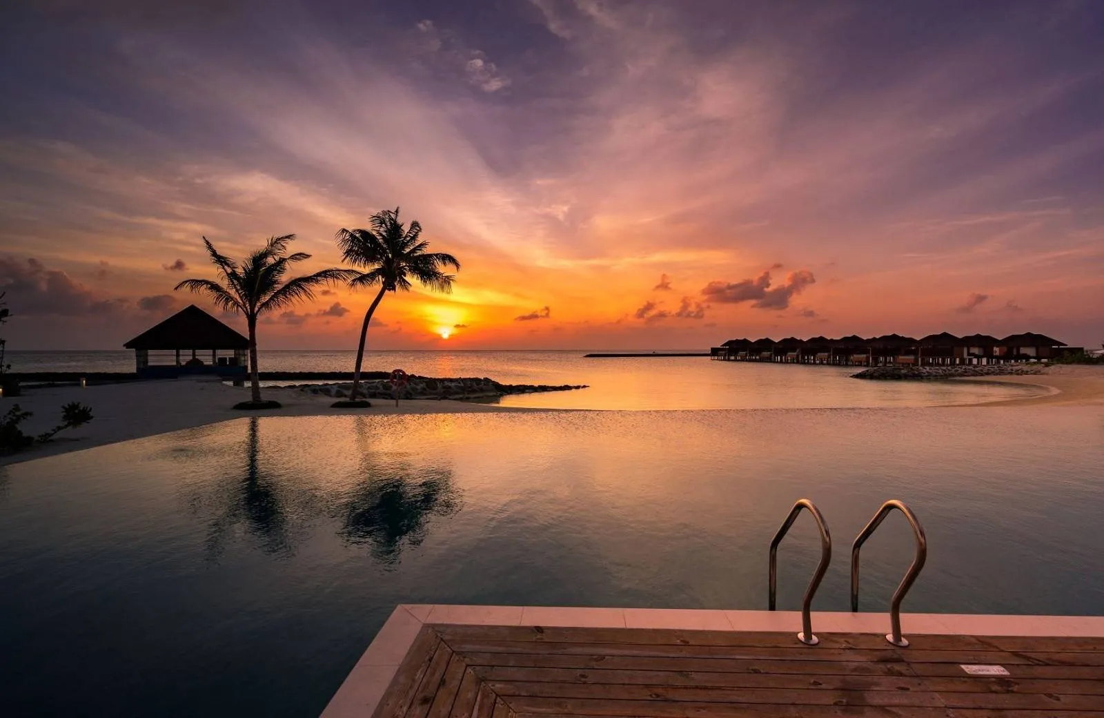 VARU by Atmosphere 5*