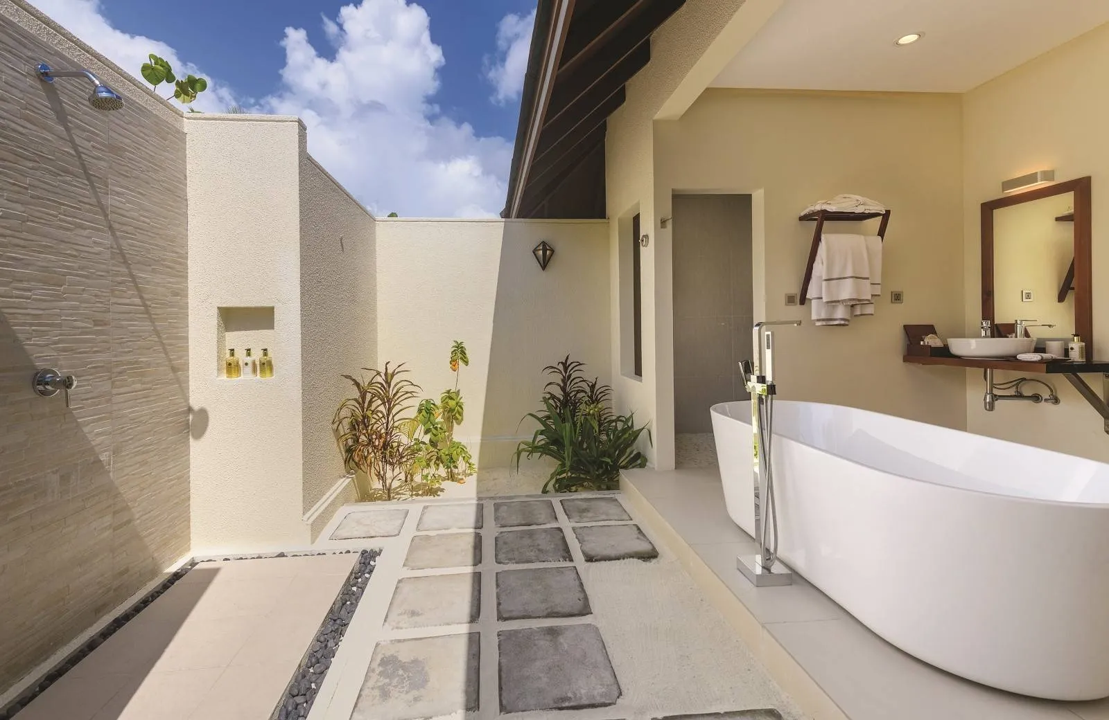 VARU by Atmosphere 5*