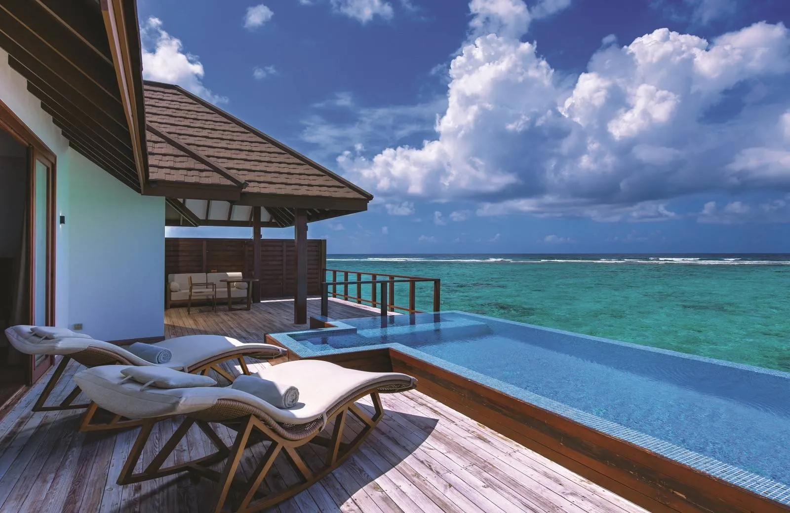 VARU by Atmosphere 5*