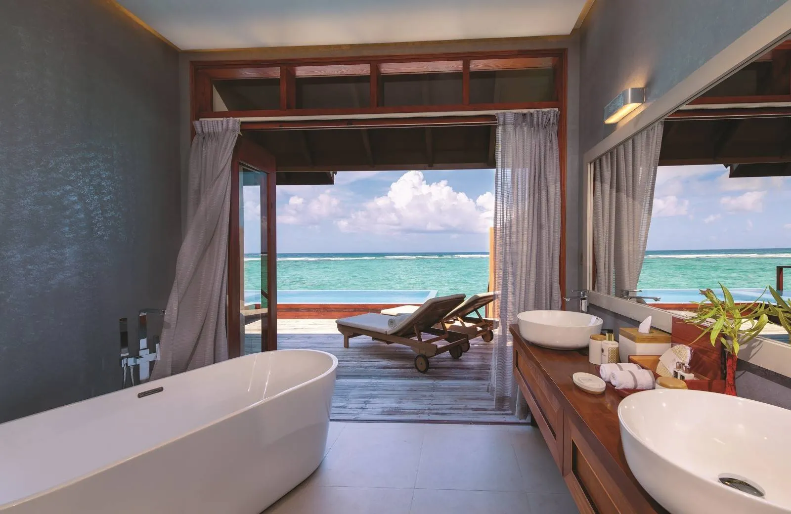 VARU by Atmosphere 5*