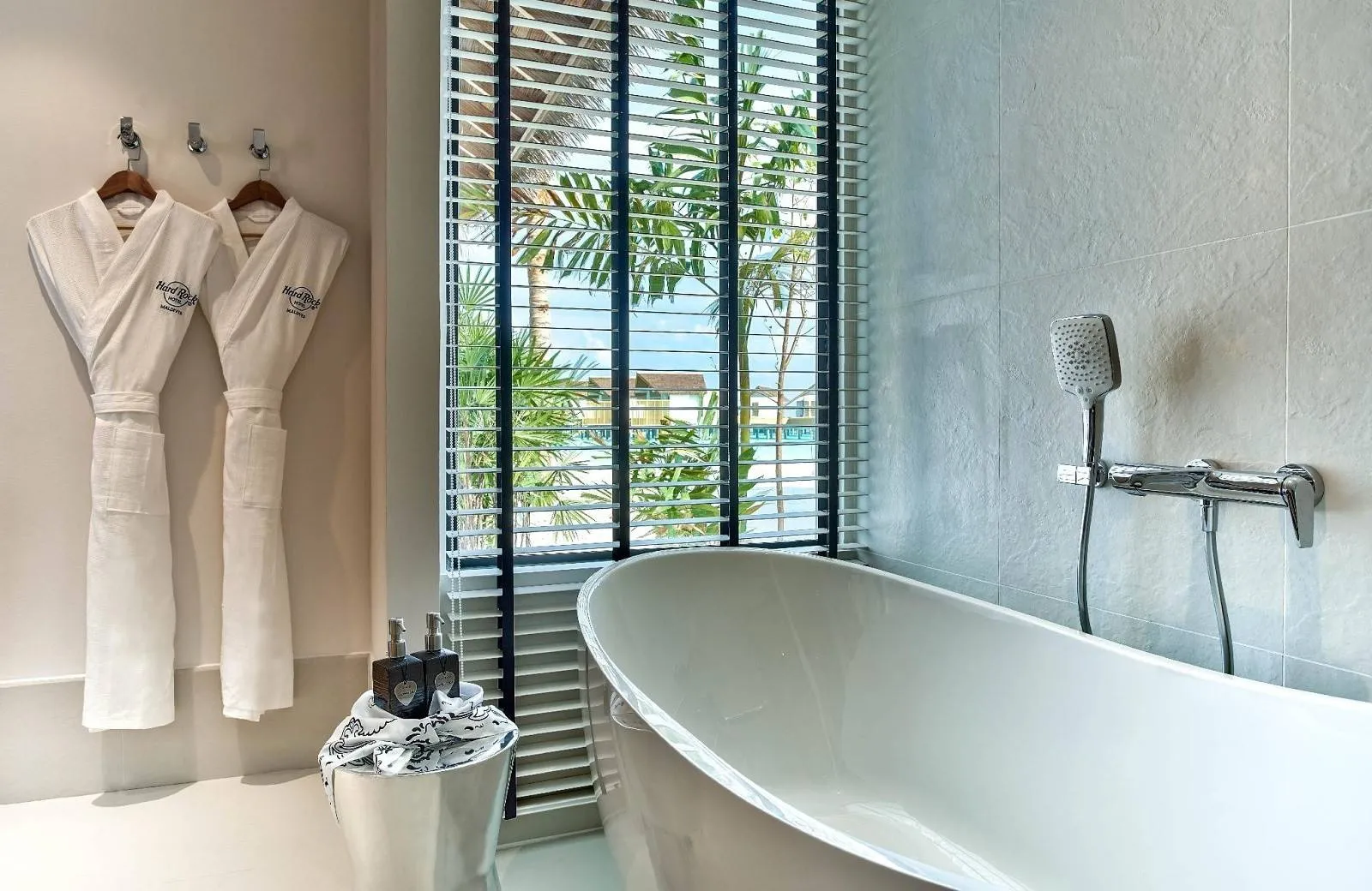 Hard Rock Hotel Maldives 5*