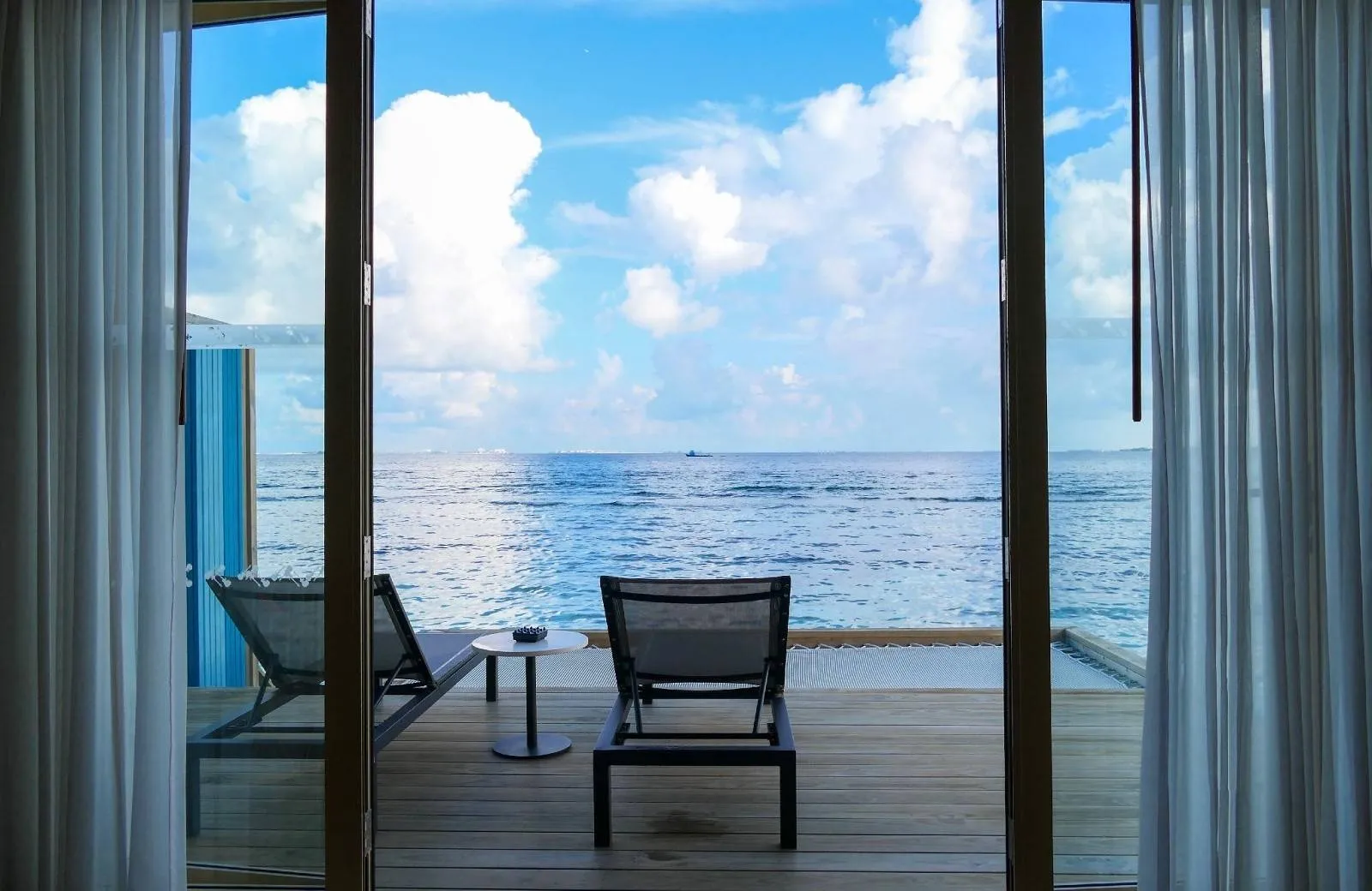 Hard Rock Hotel Maldives 5*