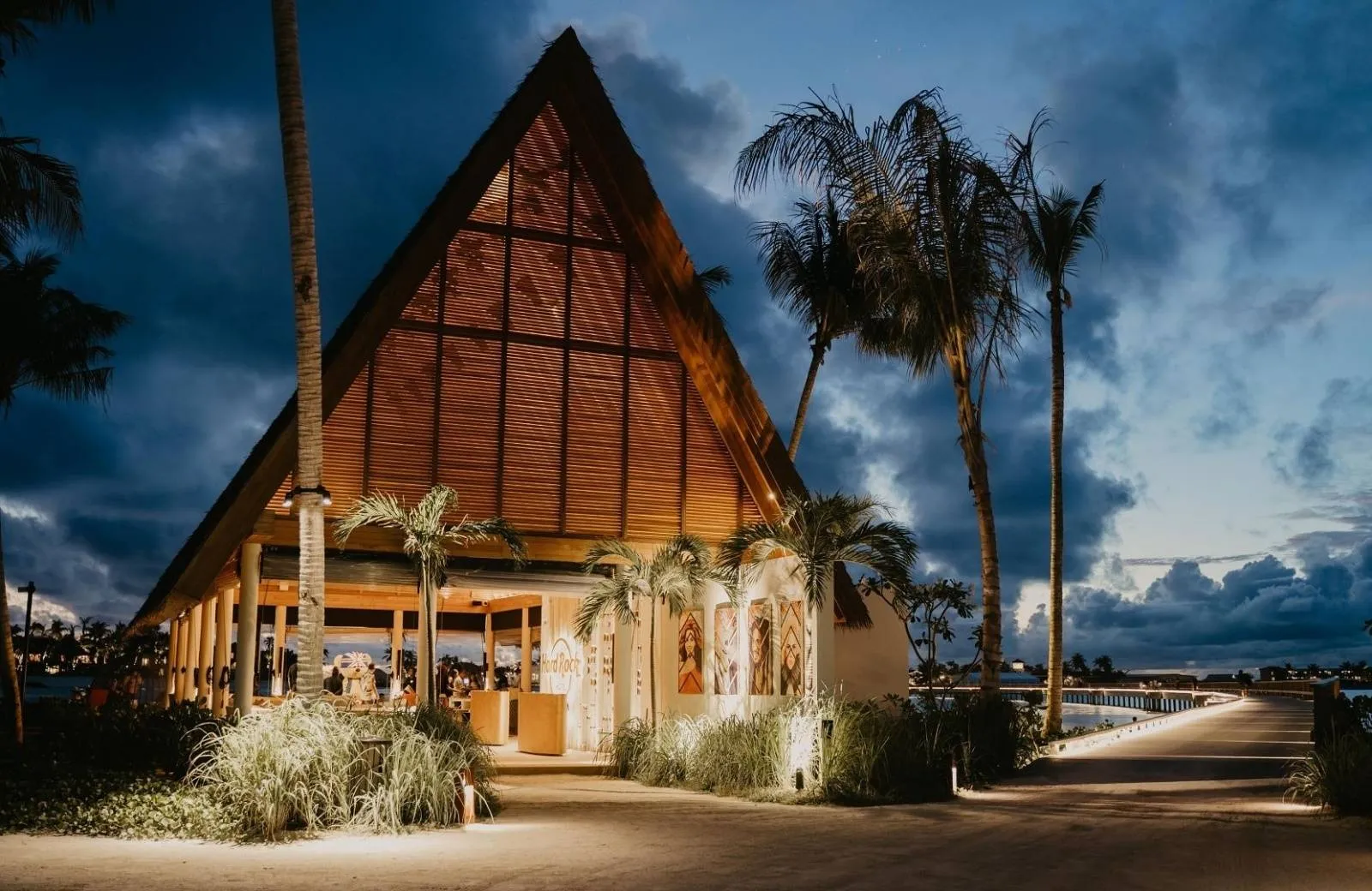 Hard Rock Hotel Maldives 5*