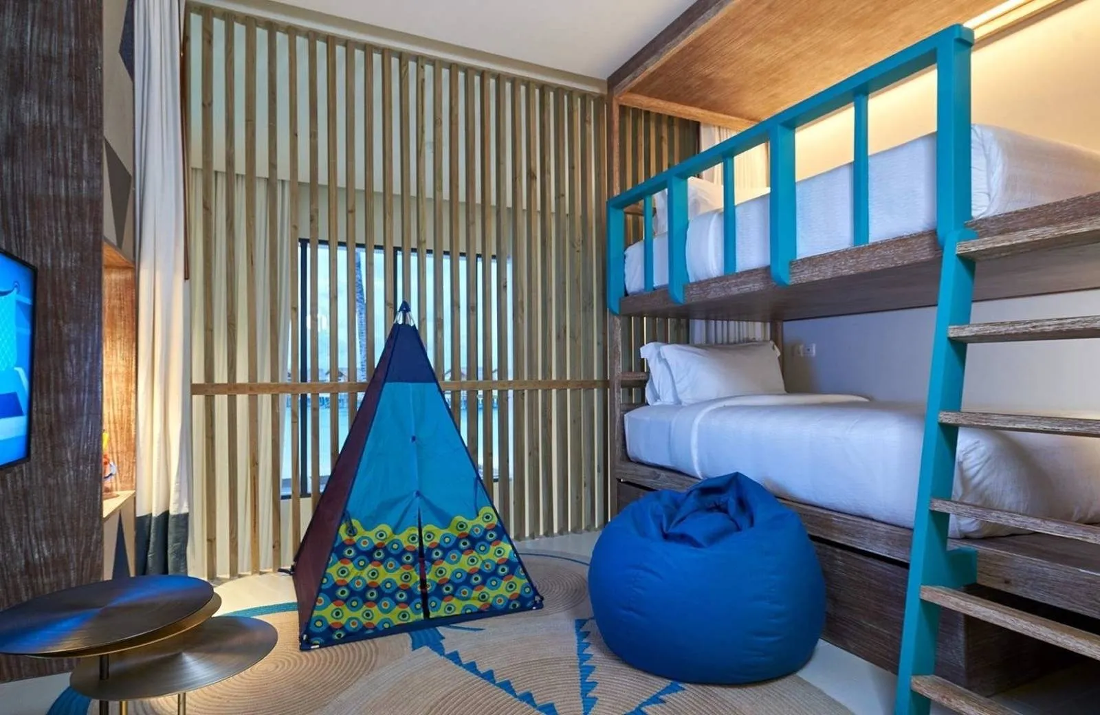 Hard Rock Hotel Maldives 5*