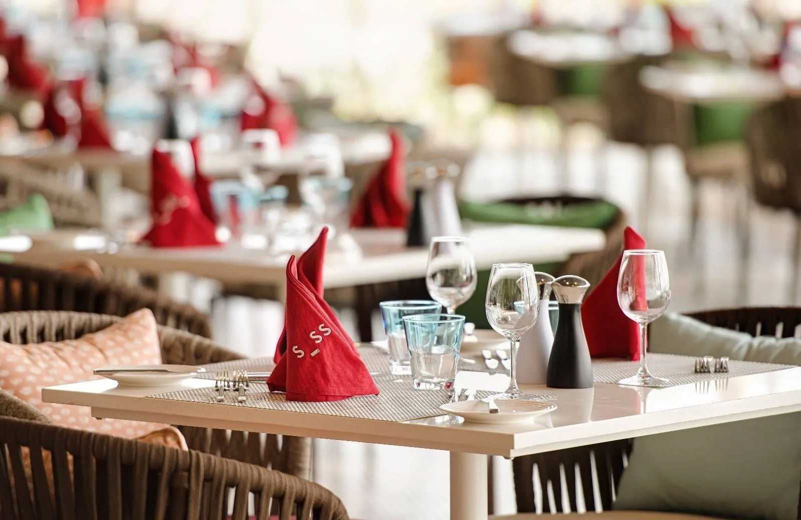 Hard Rock Hotel Maldives 5*