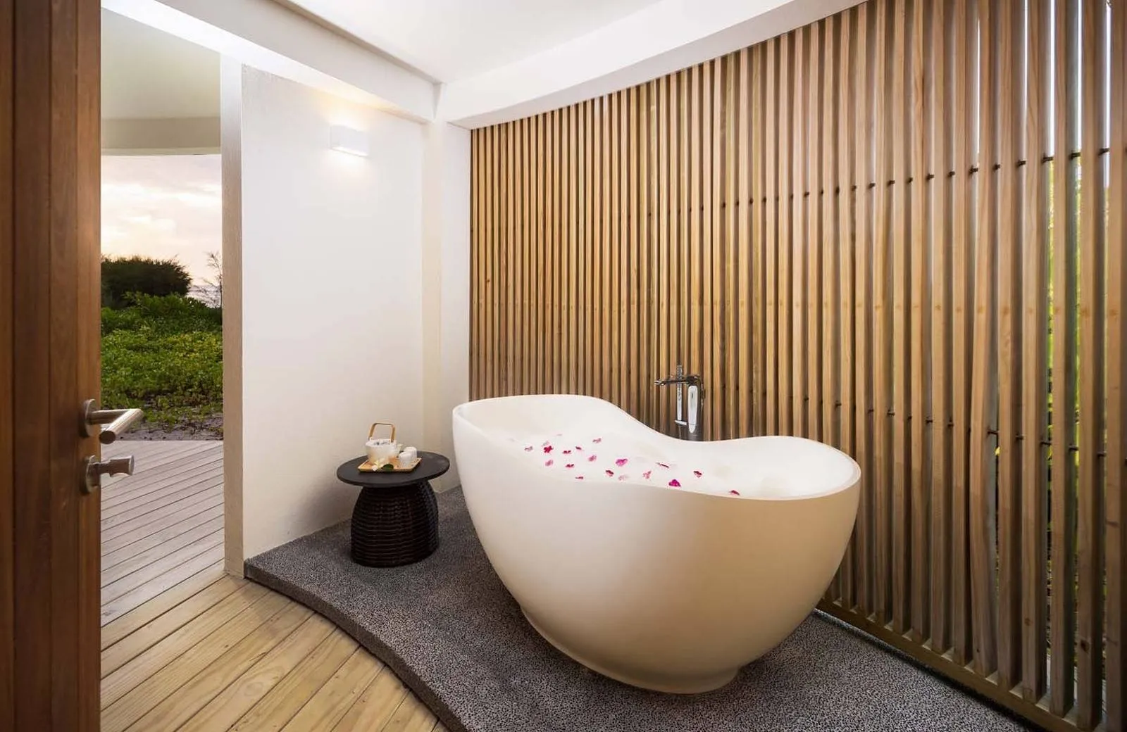 Hard Rock Hotel Maldives 5*