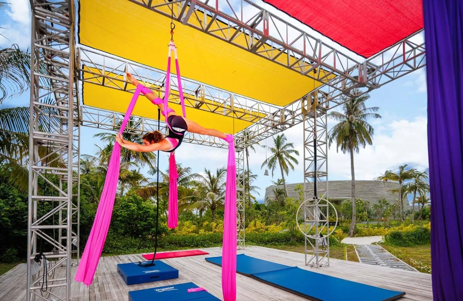 Hard Rock Hotel Maldives 5*