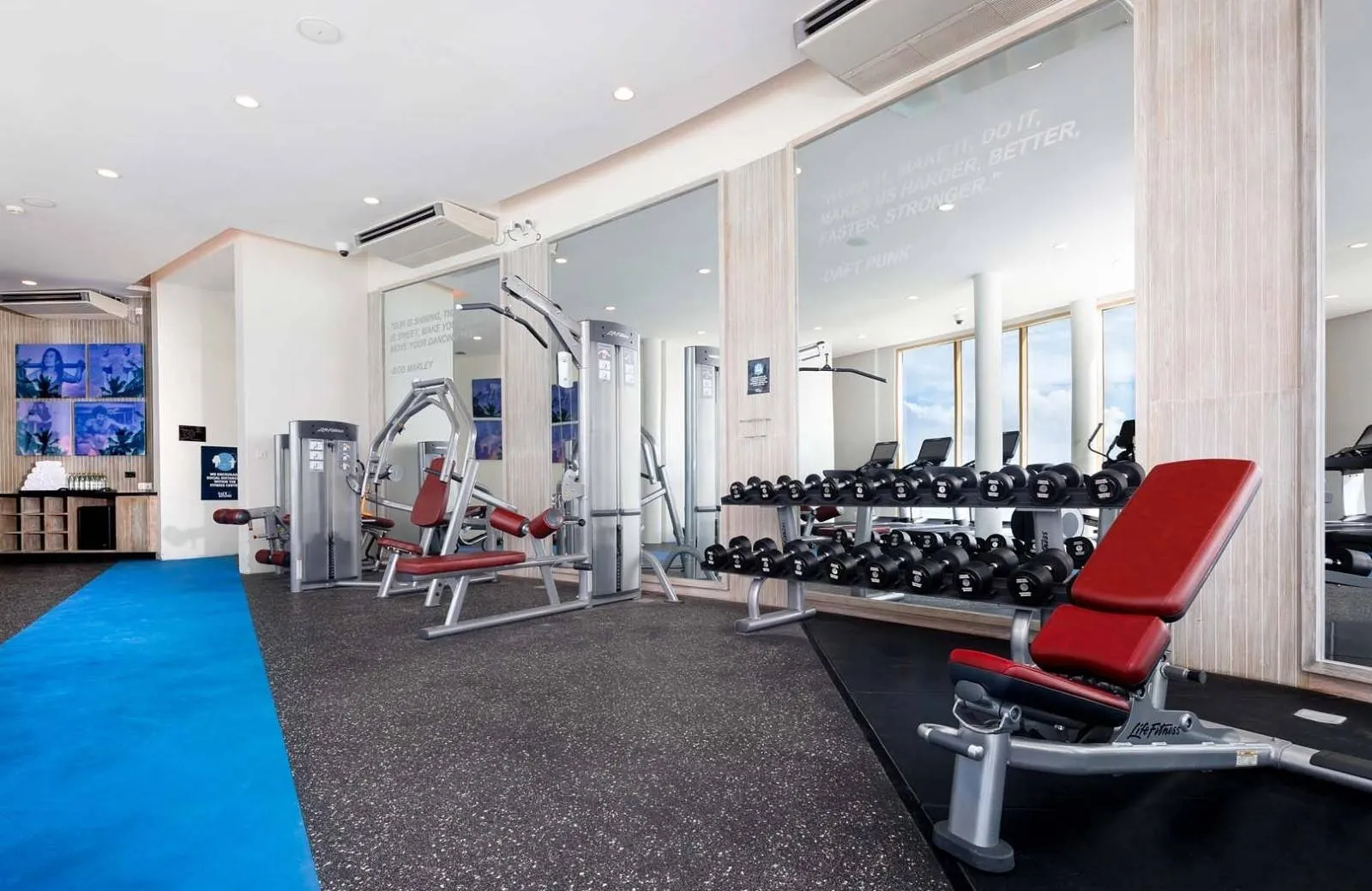 Hard Rock Hotel Maldives 5*