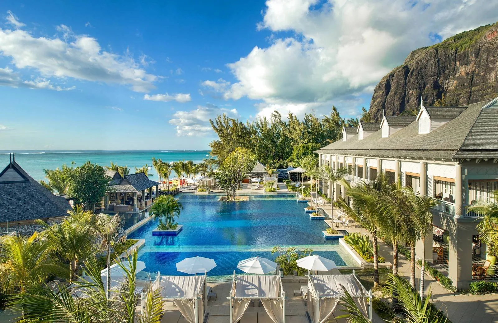 The St. Regis Le Morne Resort 5*