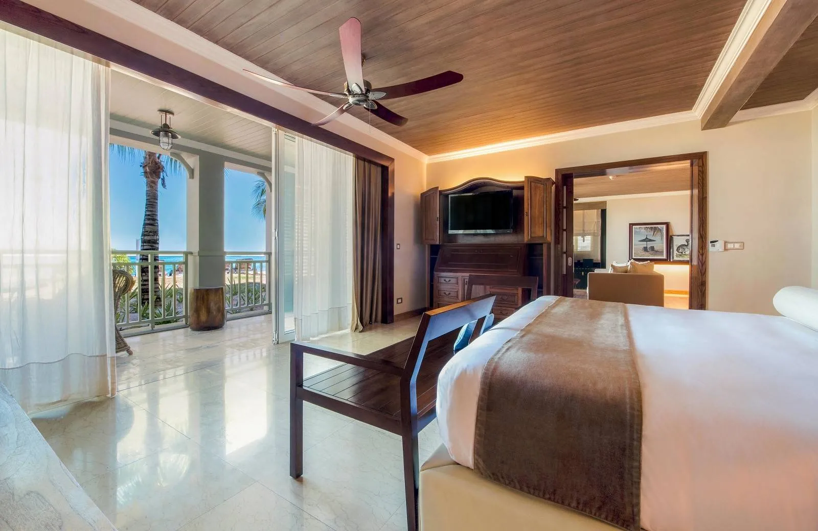 The St. Regis Le Morne Resort 5*