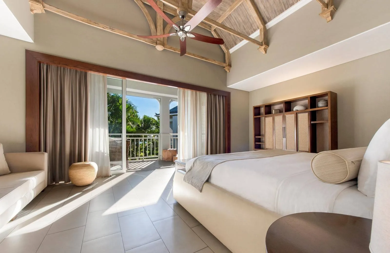 The St. Regis Le Morne Resort 5*