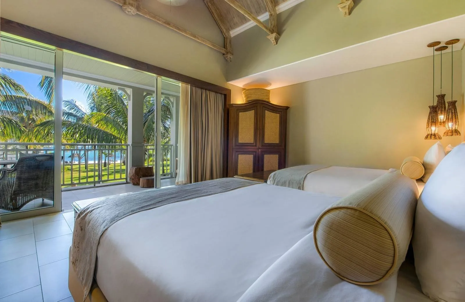 The St. Regis Le Morne Resort 5*