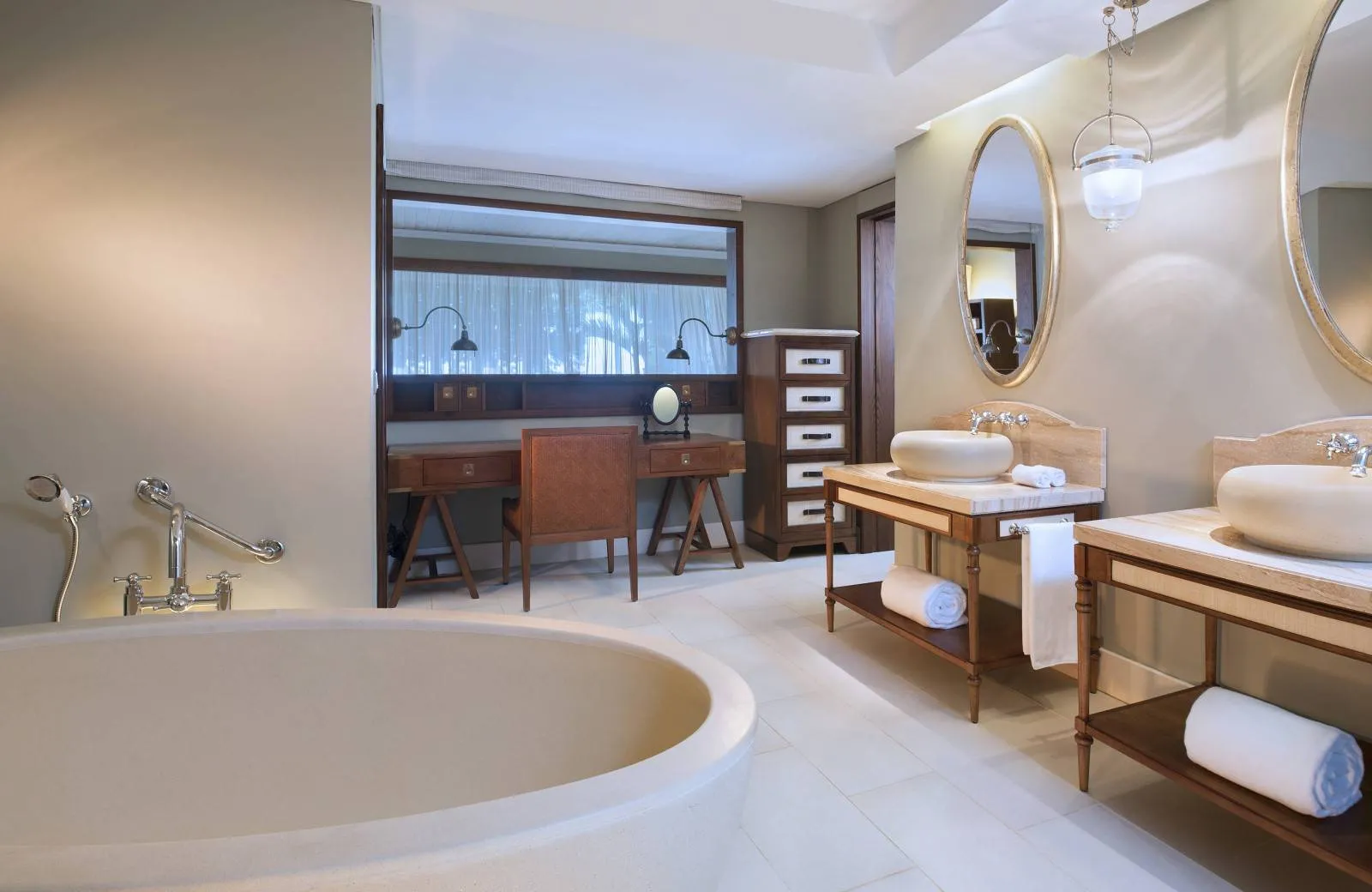 The St. Regis Le Morne Resort 5*