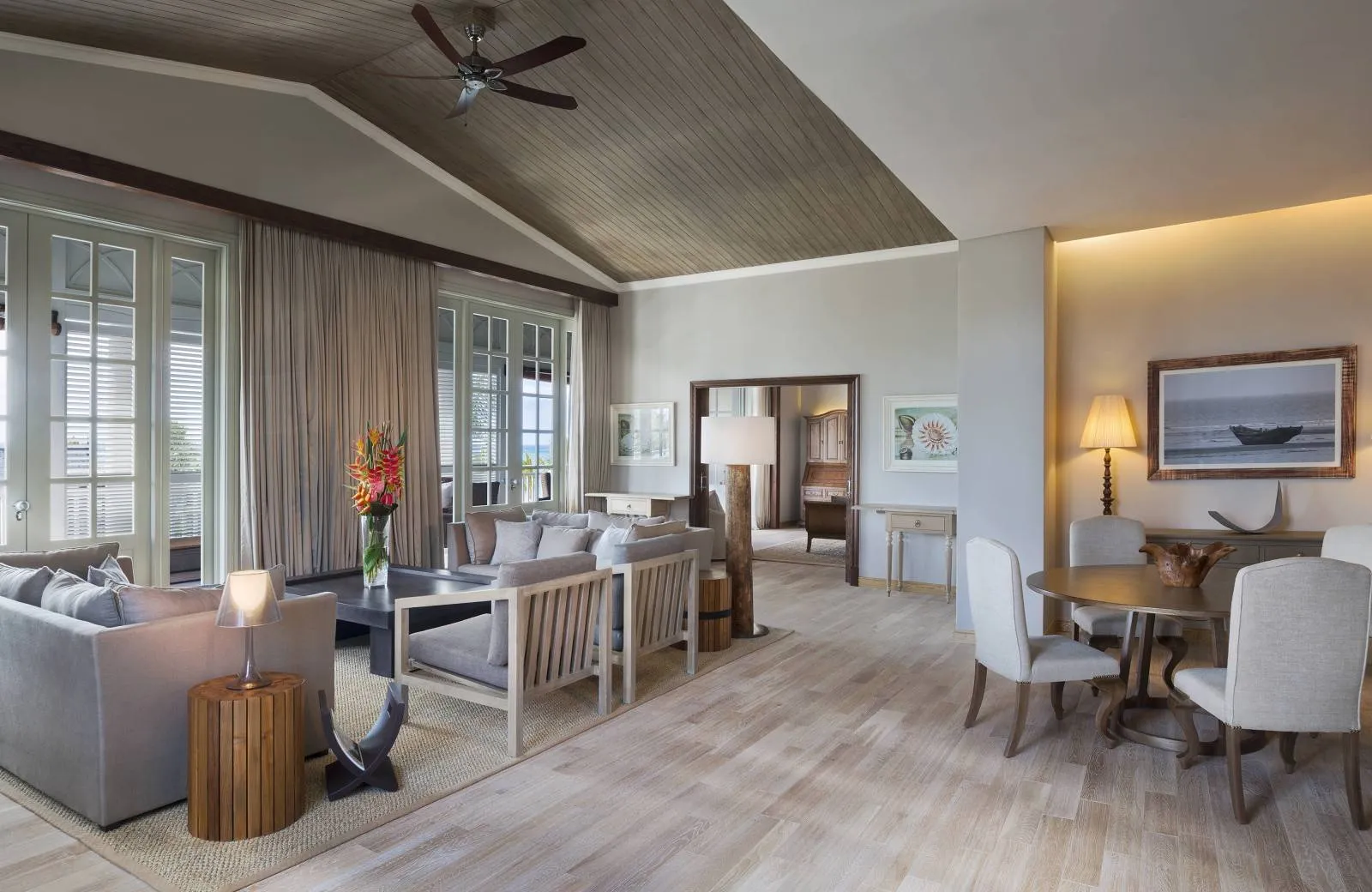 The St. Regis Le Morne Resort 5*