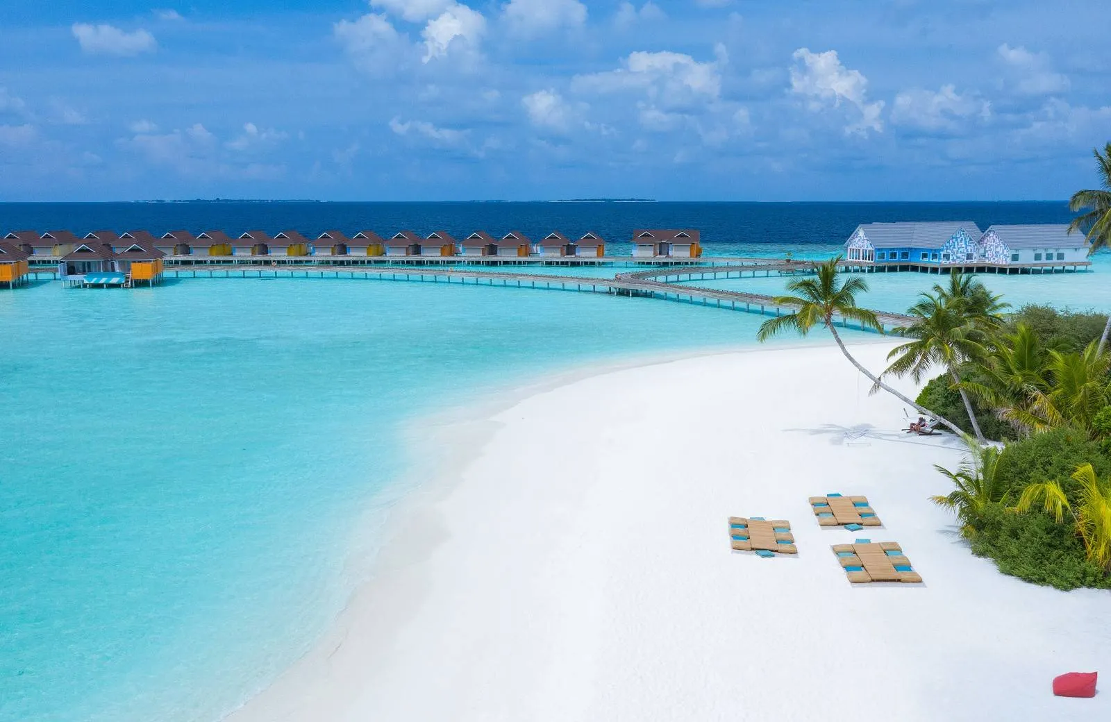 The Standard, Huruvalhi Maldives 5*