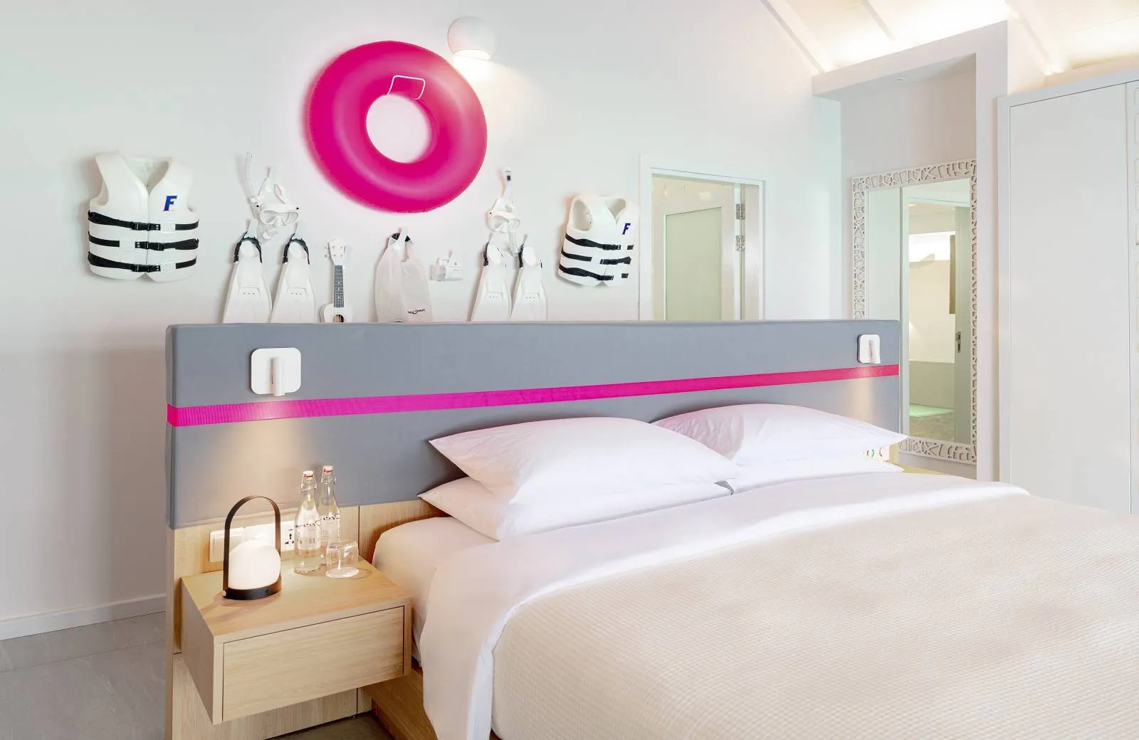 The Standard, Huruvalhi Maldives 5*