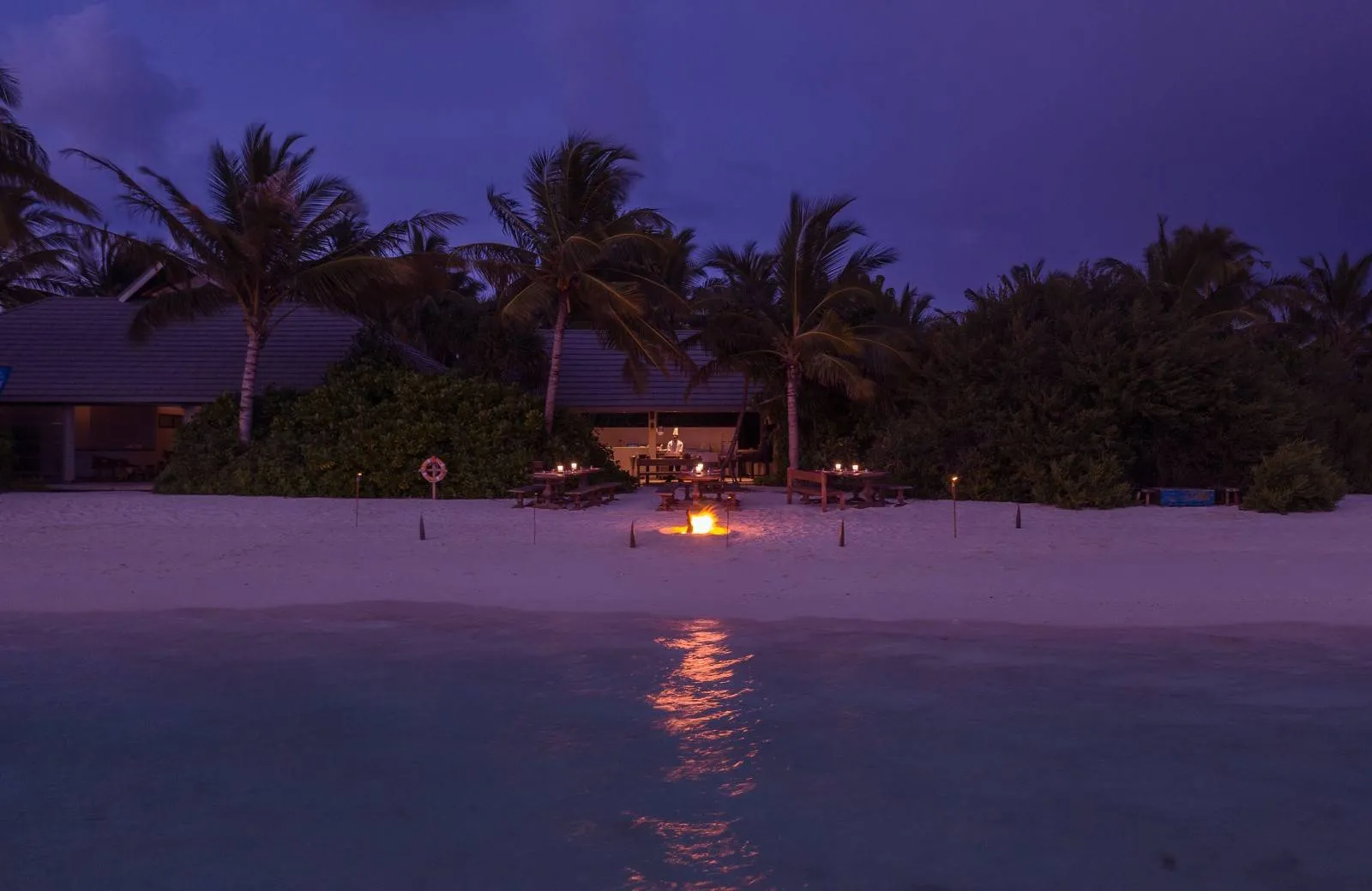 The Standard, Huruvalhi Maldives 5*