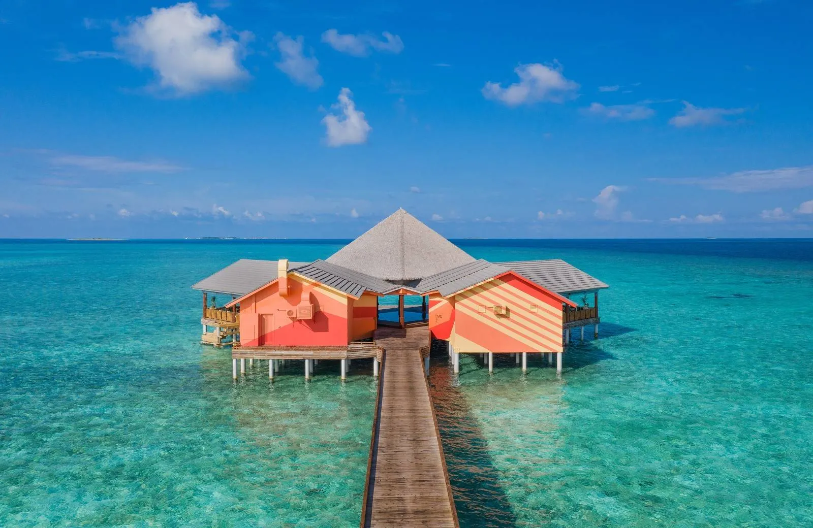 The Standard, Huruvalhi Maldives 5*