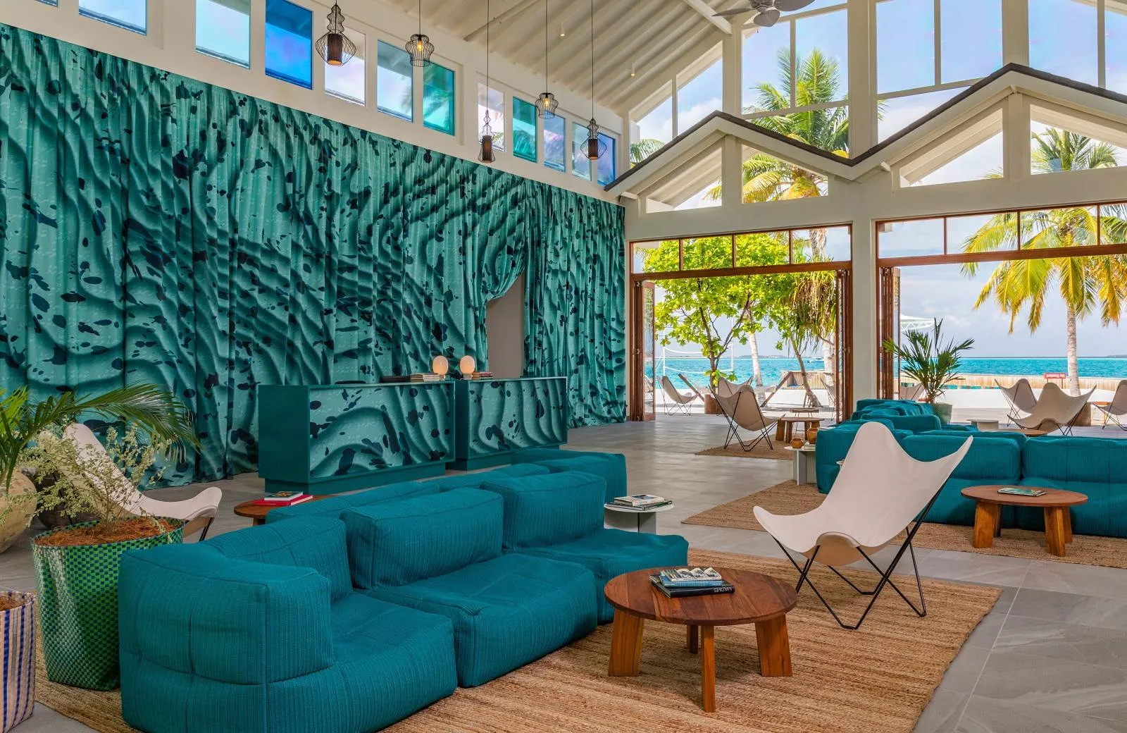 The Standard, Huruvalhi Maldives 5*