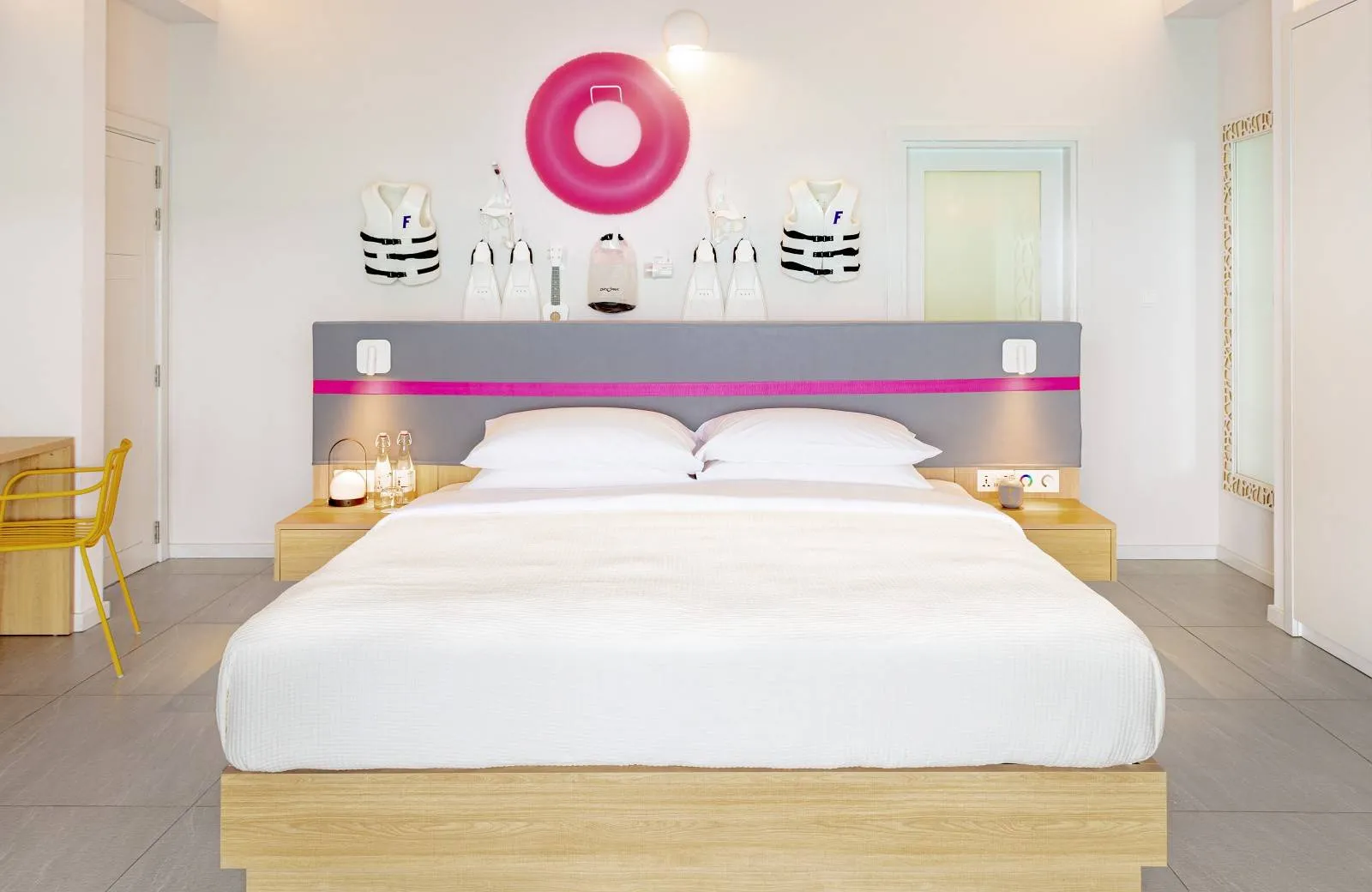 The Standard, Huruvalhi Maldives 5*