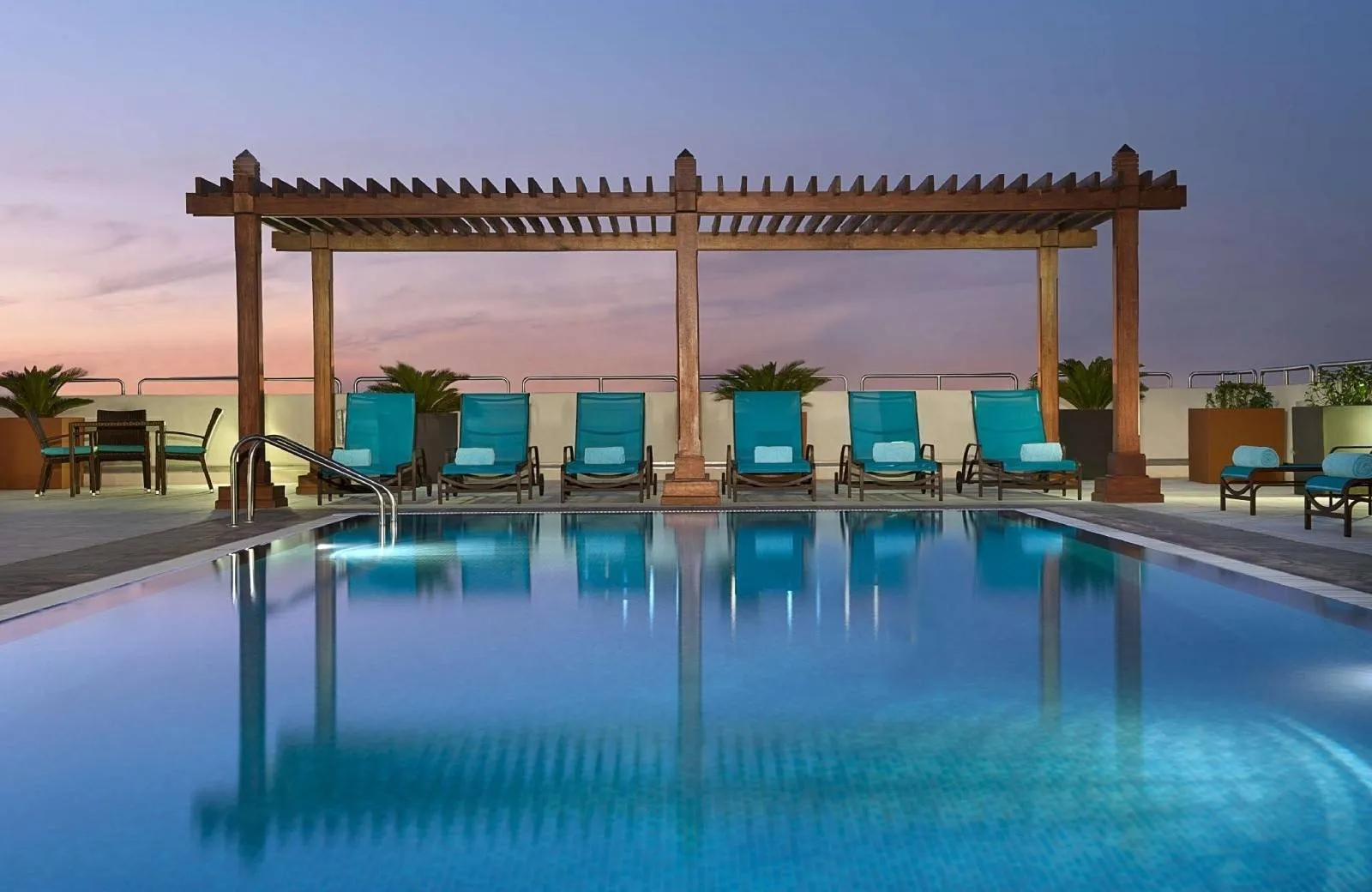 Hilton Garden Inn Dubai Jumeirah (ex. Hilton Garden Inn Dubai Al Mina) 4*