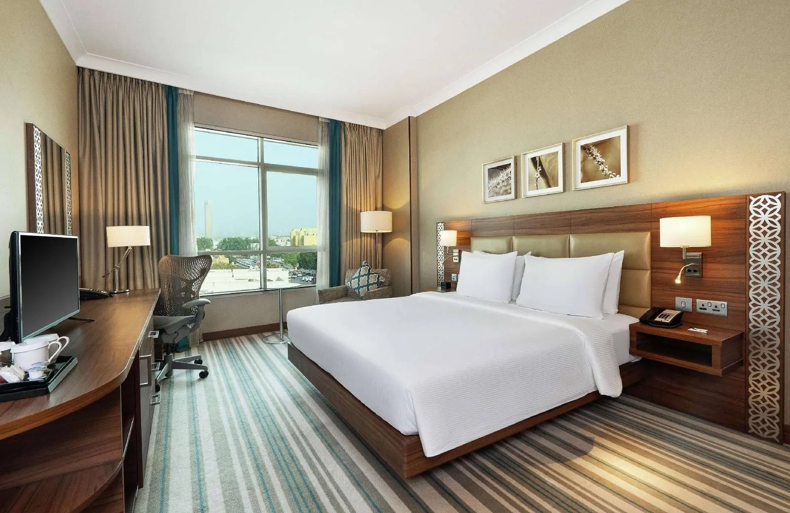 Hilton Garden Inn Dubai Jumeirah (ex. Hilton Garden Inn Dubai Al Mina) 4*