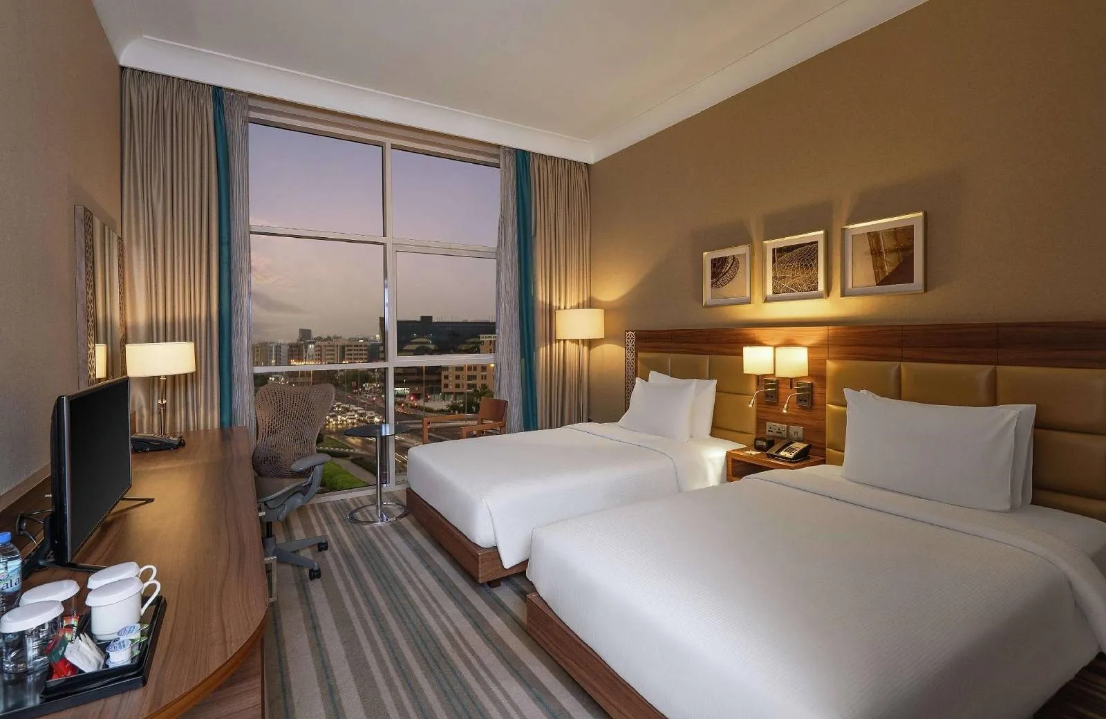 Hilton Garden Inn Dubai Jumeirah (ex. Hilton Garden Inn Dubai Al Mina) 4*