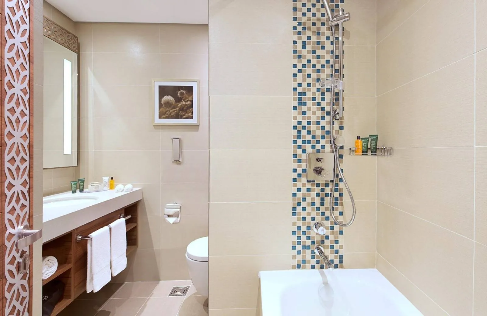 Hilton Garden Inn Dubai Jumeirah (ex. Hilton Garden Inn Dubai Al Mina) 4*