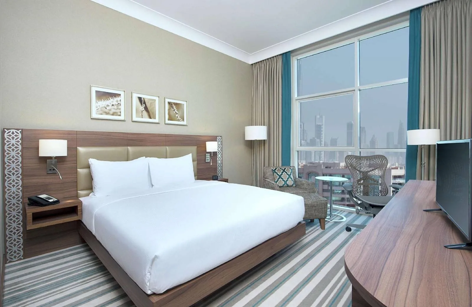 Hilton Garden Inn Dubai Jumeirah (ex. Hilton Garden Inn Dubai Al Mina) 4*
