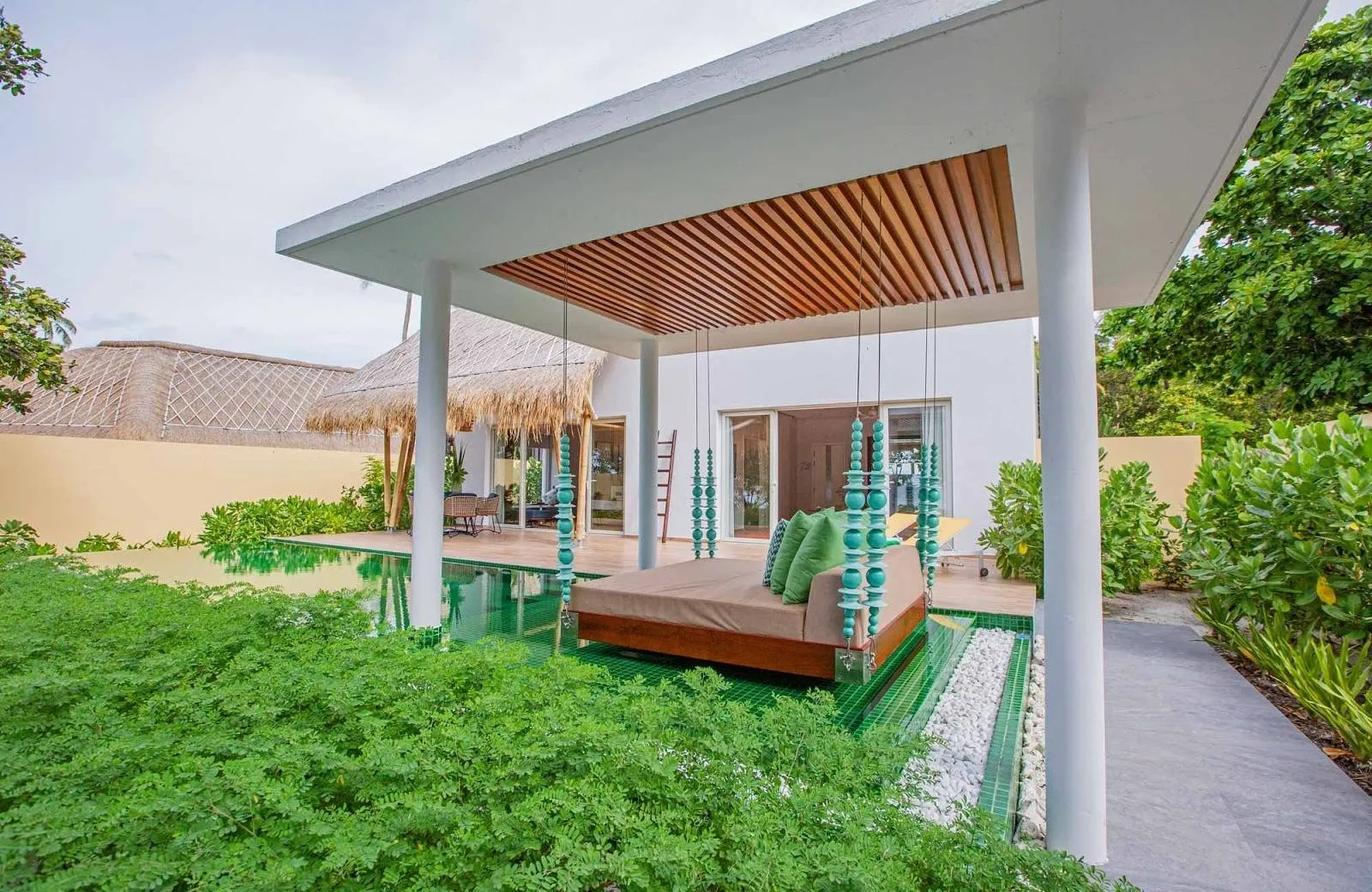 Emerald Maldives Resort & Spa 5*