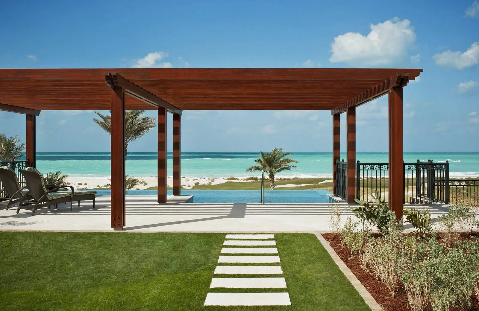 The St. Regis Saadiyat Island Resort, Abu Dhabi 5*
