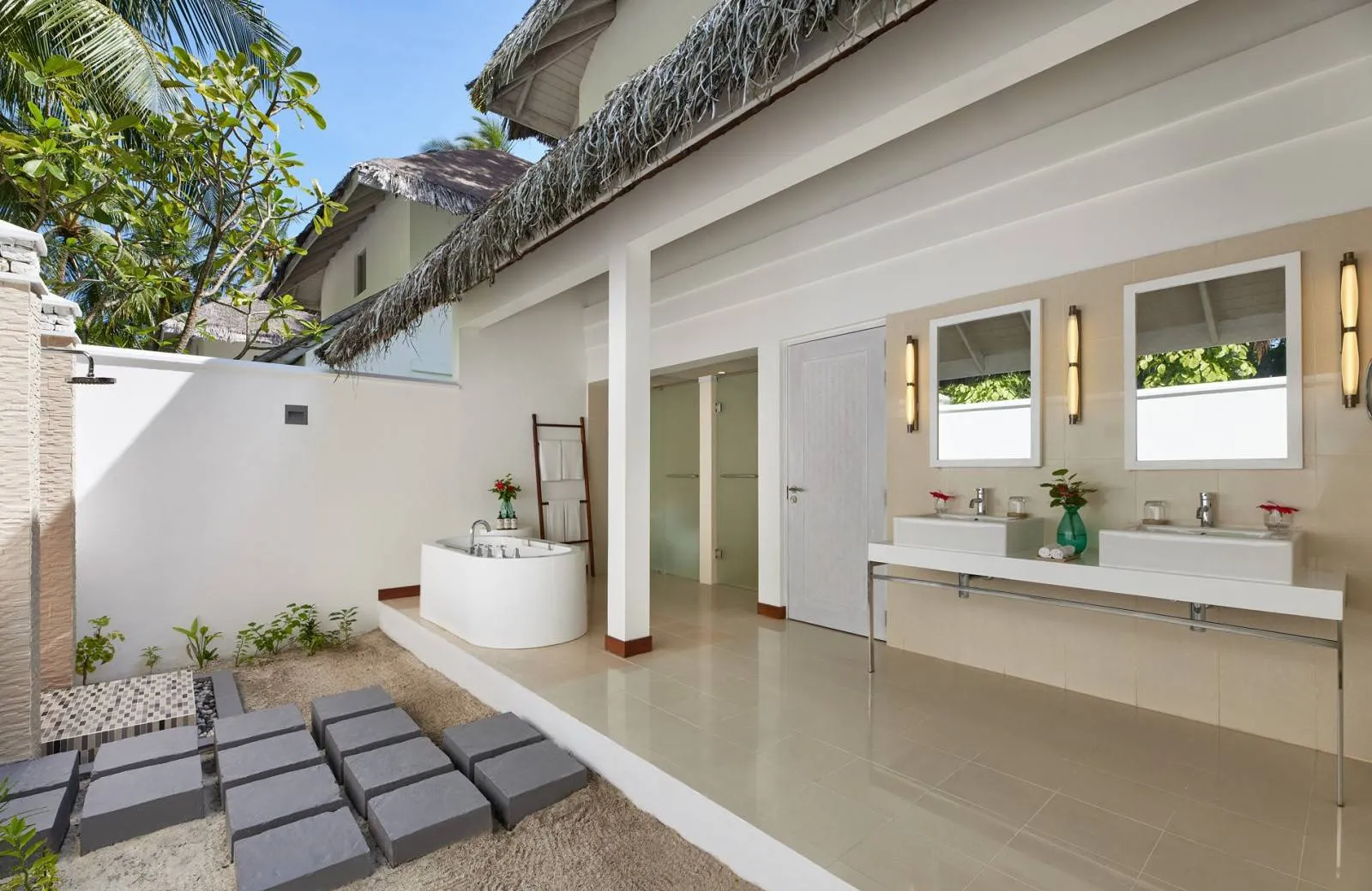 NH Maldives Kuda Rah Resort (ex. Amaya Resort Kuda Rah) 5*