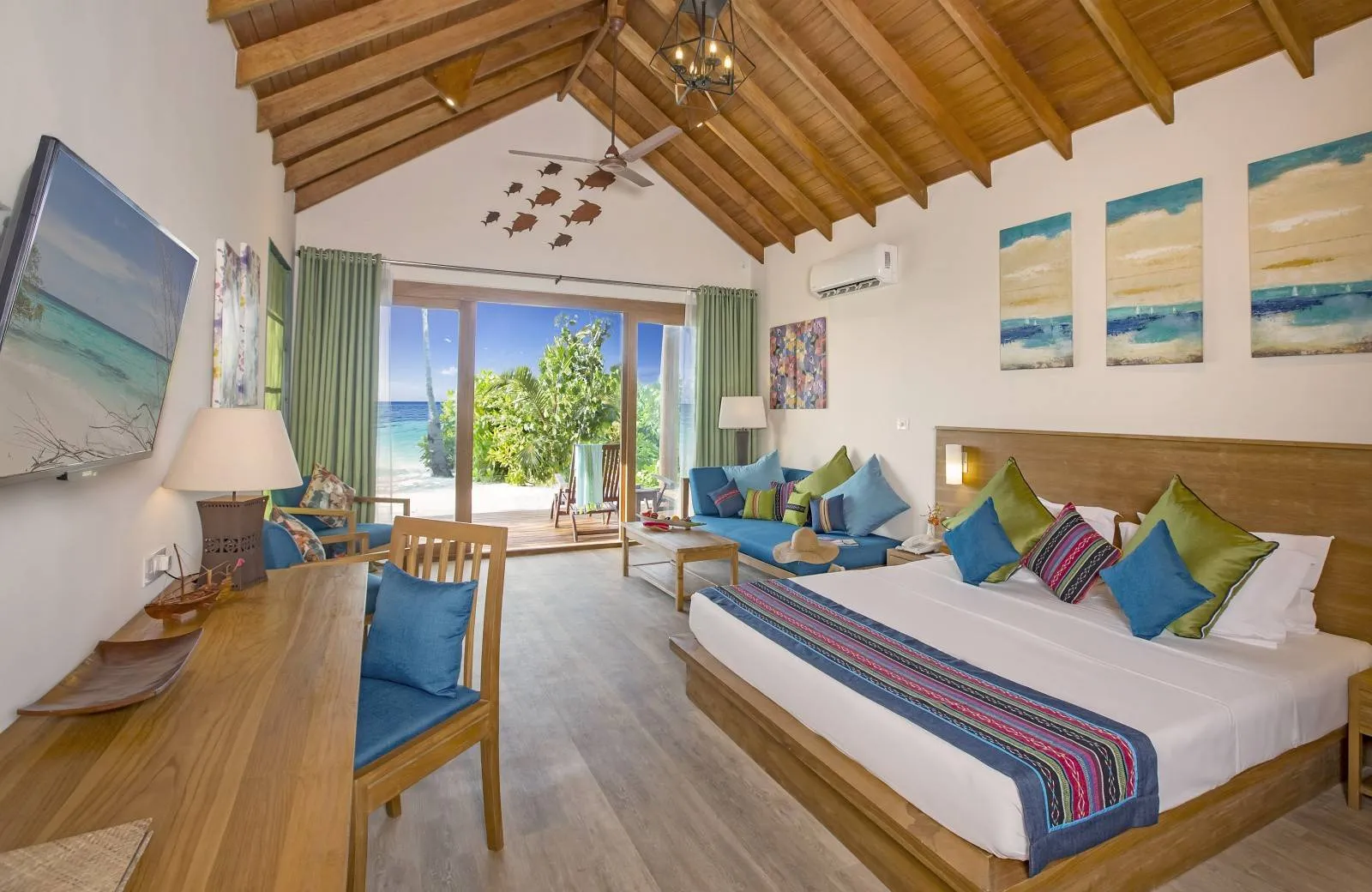 Reethi Faru Resort 4*