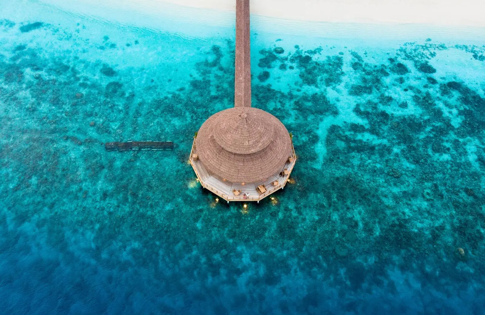 Reethi Faru Resort 4*