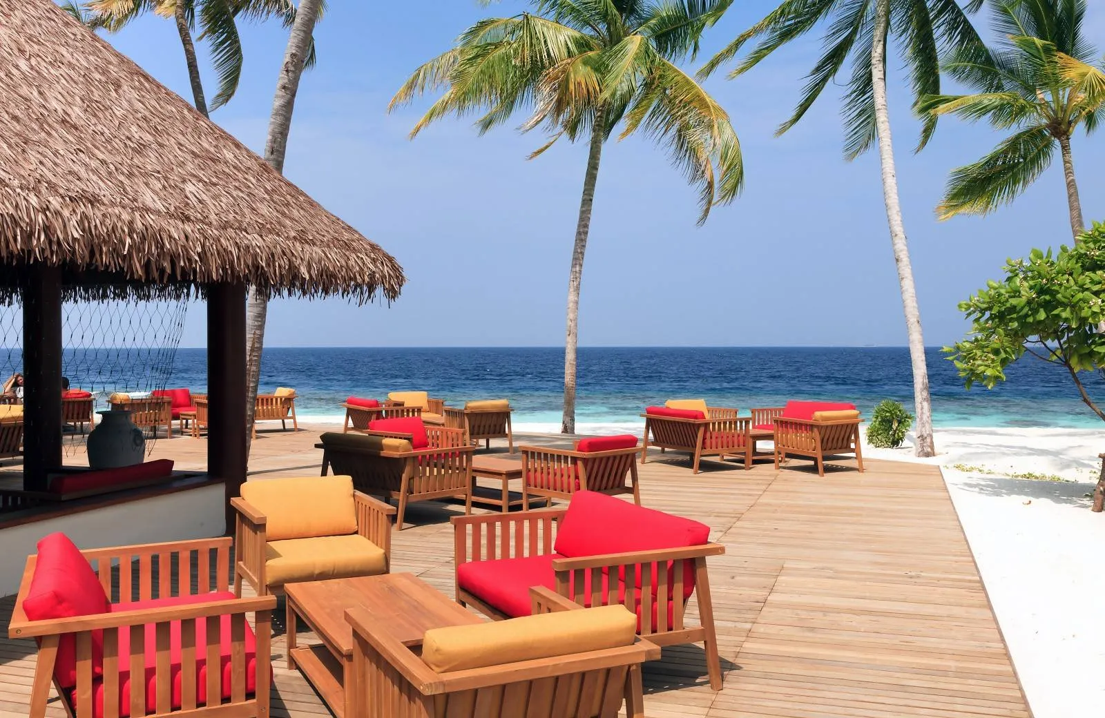 Reethi Faru Resort 4*