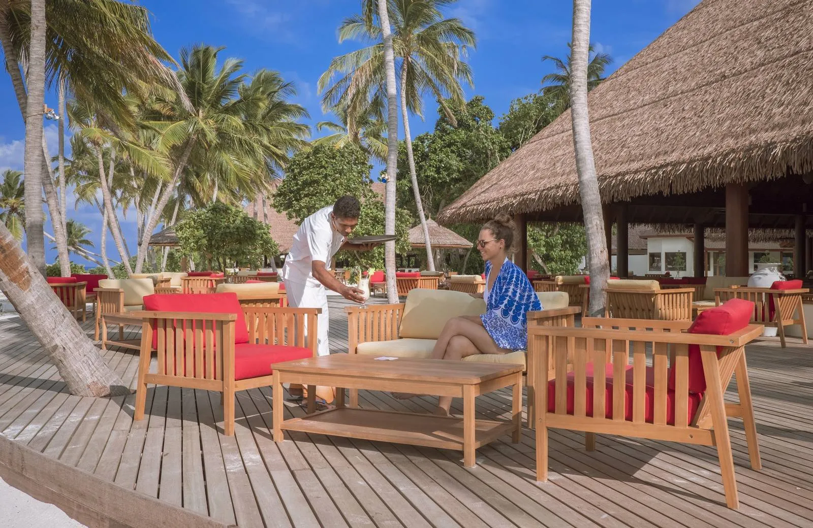 Reethi Faru Resort 4*