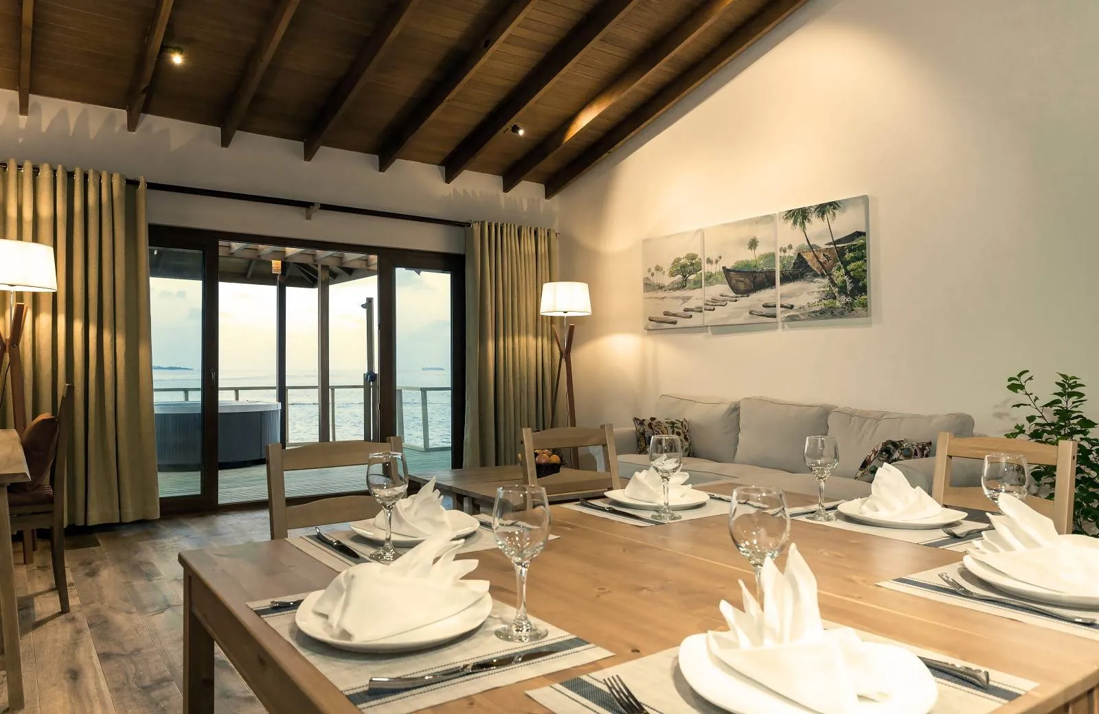 Reethi Faru Resort 4*