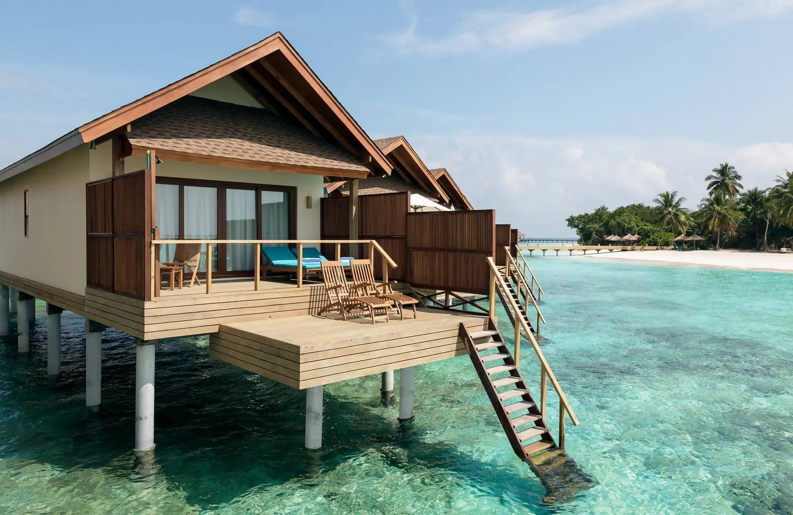 Reethi Faru Resort 4*