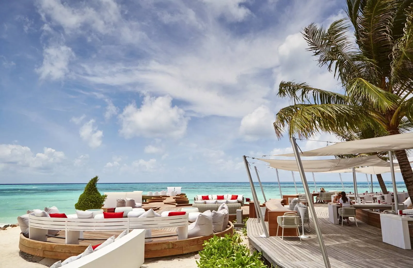 LUX* South Ari Atoll Resort & Villas 5*