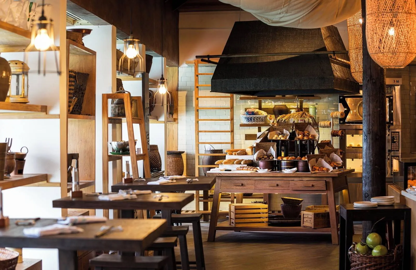 LUX* South Ari Atoll Resort & Villas 5*