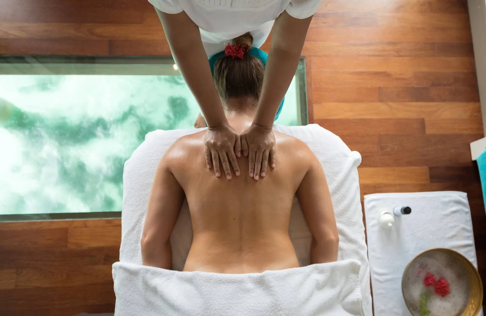 LUX* South Ari Atoll Resort & Villas 5*