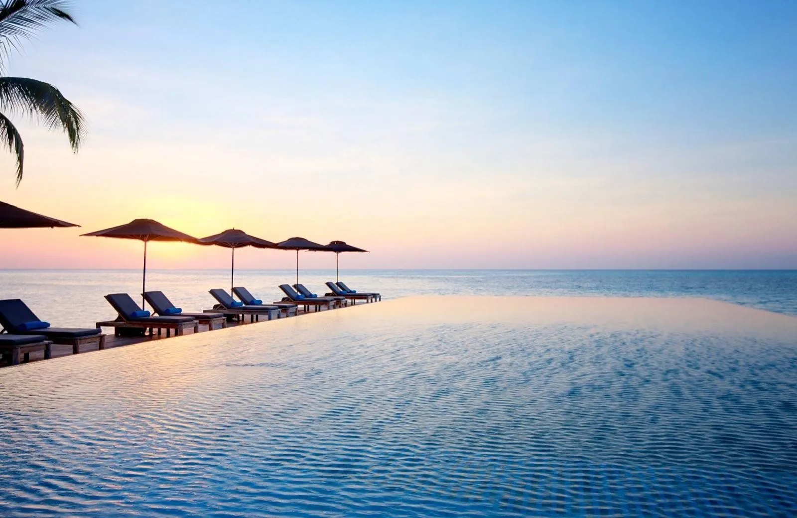 LUX* South Ari Atoll Resort & Villas 5*